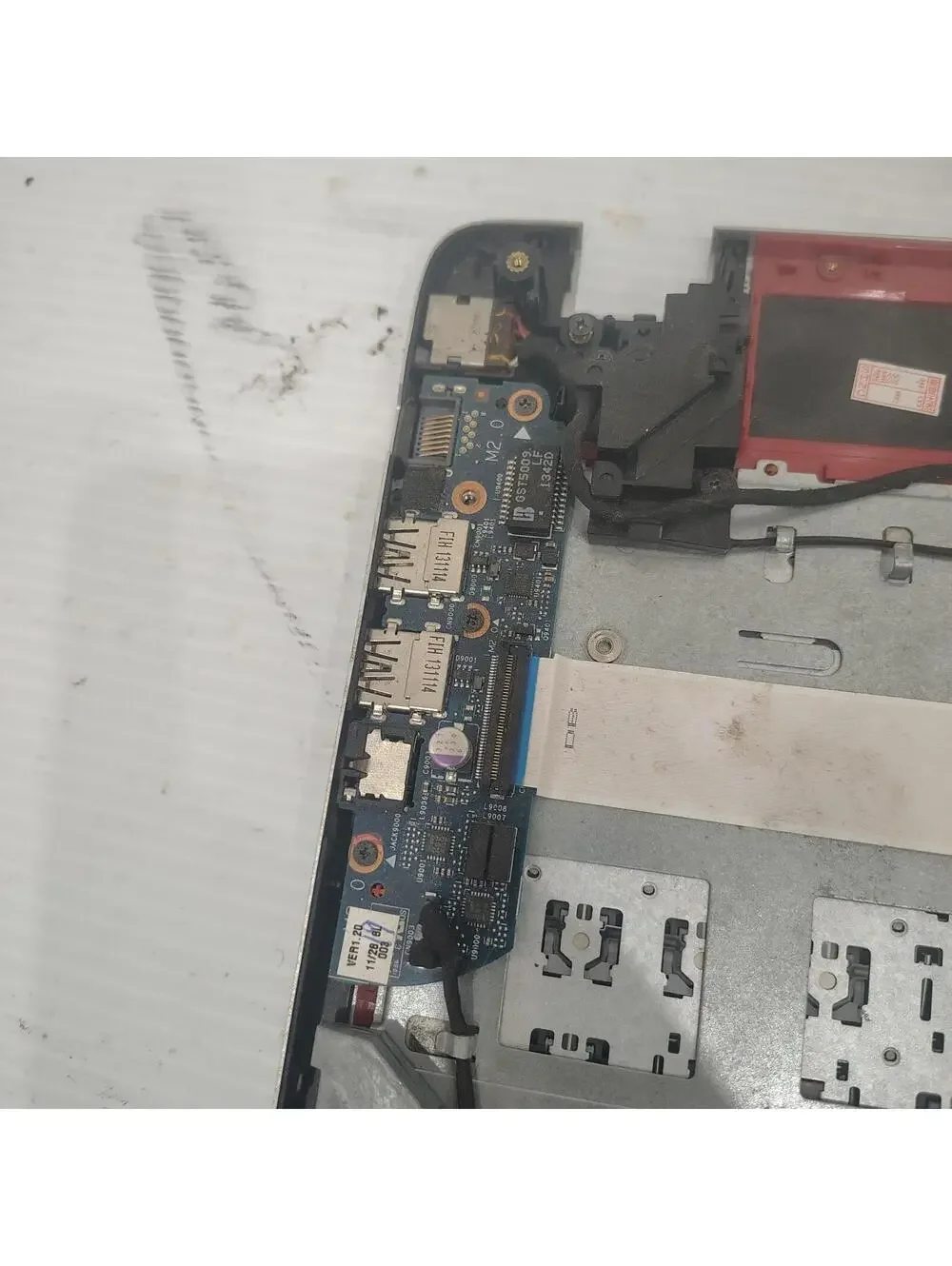 HP Envy 15-J 15.6 Palmrest Touchpad Keyboard 6050A2548801/Power Board/Speaker/io